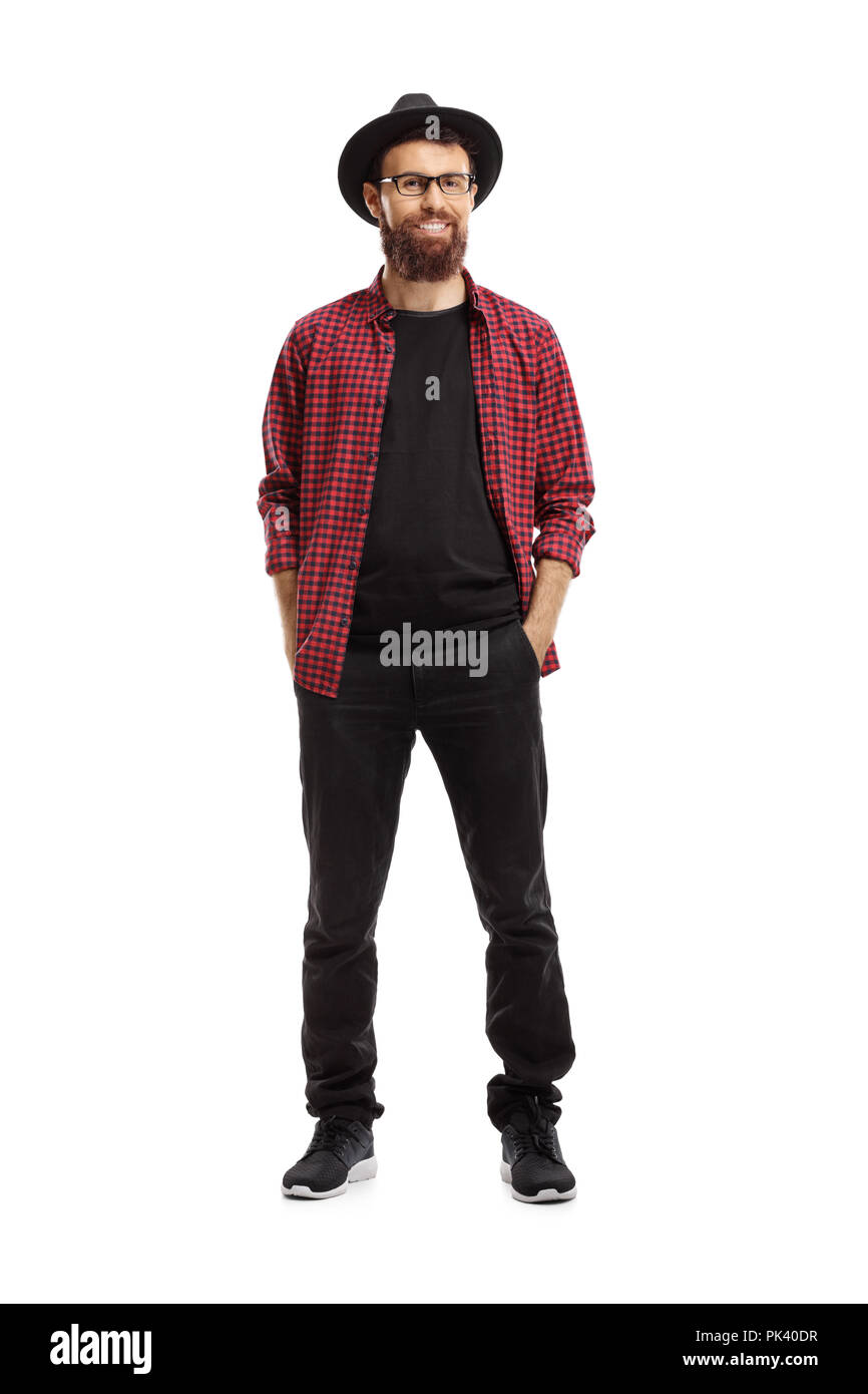 A piena lunghezza Ritratto di un hipster guardando la telecamera e sorridente isolati su sfondo bianco Foto Stock