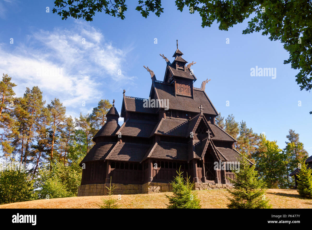 Ricostruito gol in legno doga chiesa (Gol Stavkyrkje) in norvegese museo di storia culturale alla penisola di Bygdoy a Oslo, Norvegia, Scandanavia Foto Stock