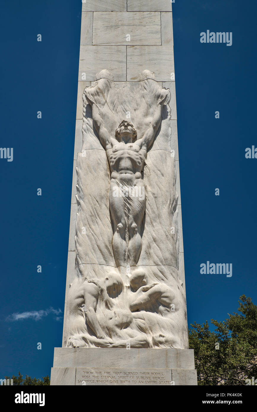 La Alamo cenotafio aka lo spirito di sacrificio monumento, Alamo Plaza, San Antonio, Texas, Stati Uniti d'America Foto Stock