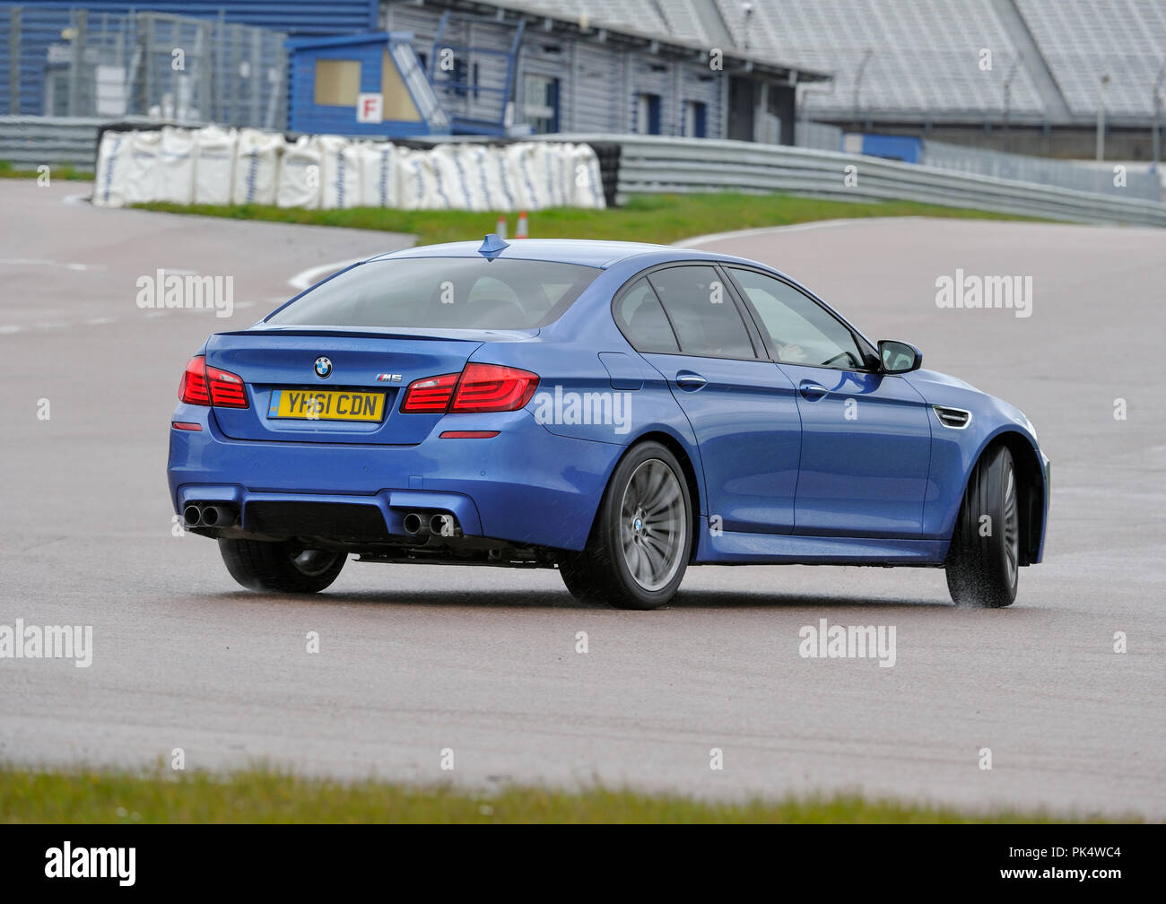 2012 BMW M5 F10 forma di sesta generazione tedesco super berlina Foto Stock
