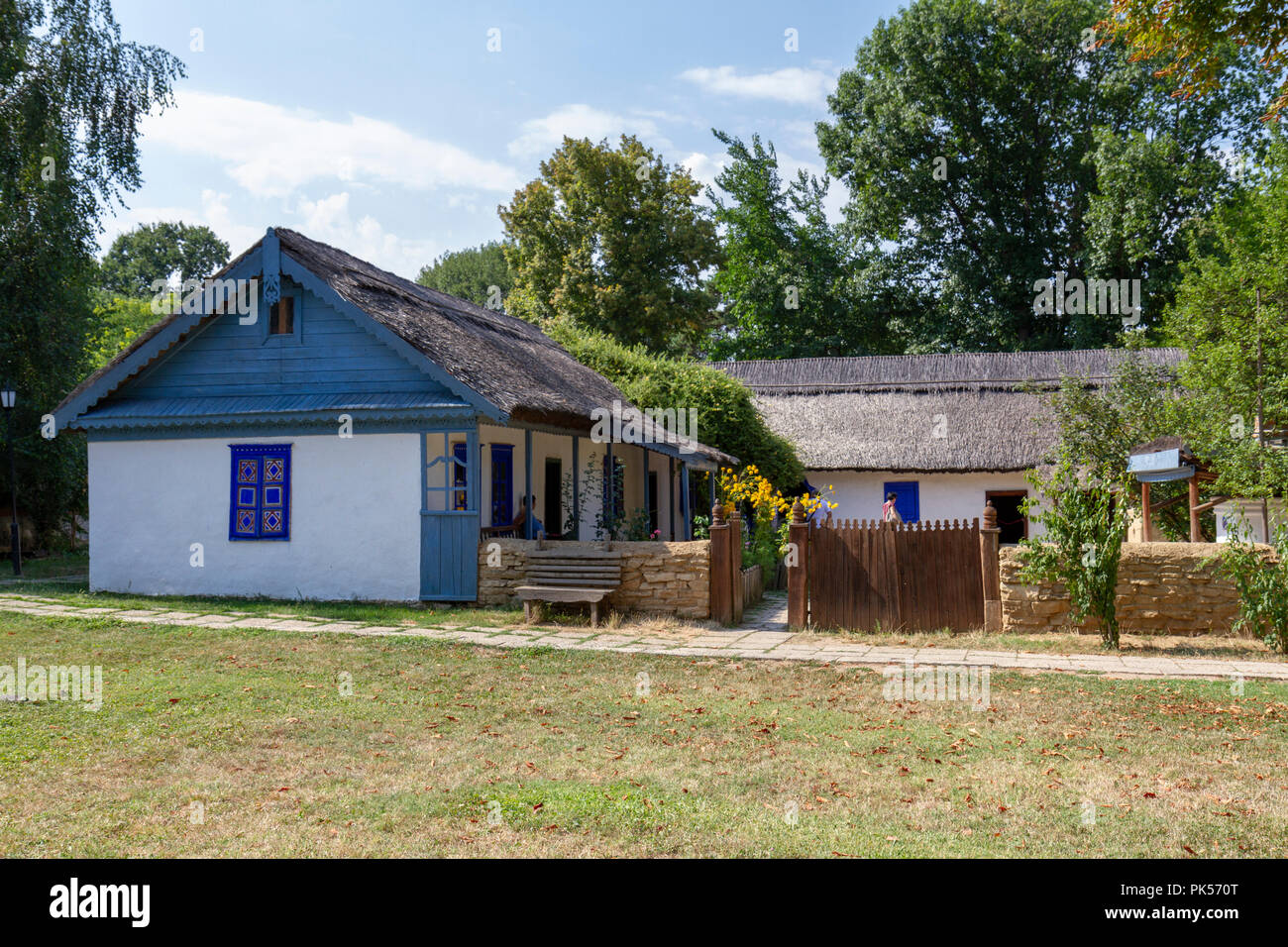 Un xix secolo Jurilovca, Tulcea casa di villaggio in Dimitrie gusti nazionali museo del villaggio nel Parco Herăstrău, Bucarest, Romania. Foto Stock