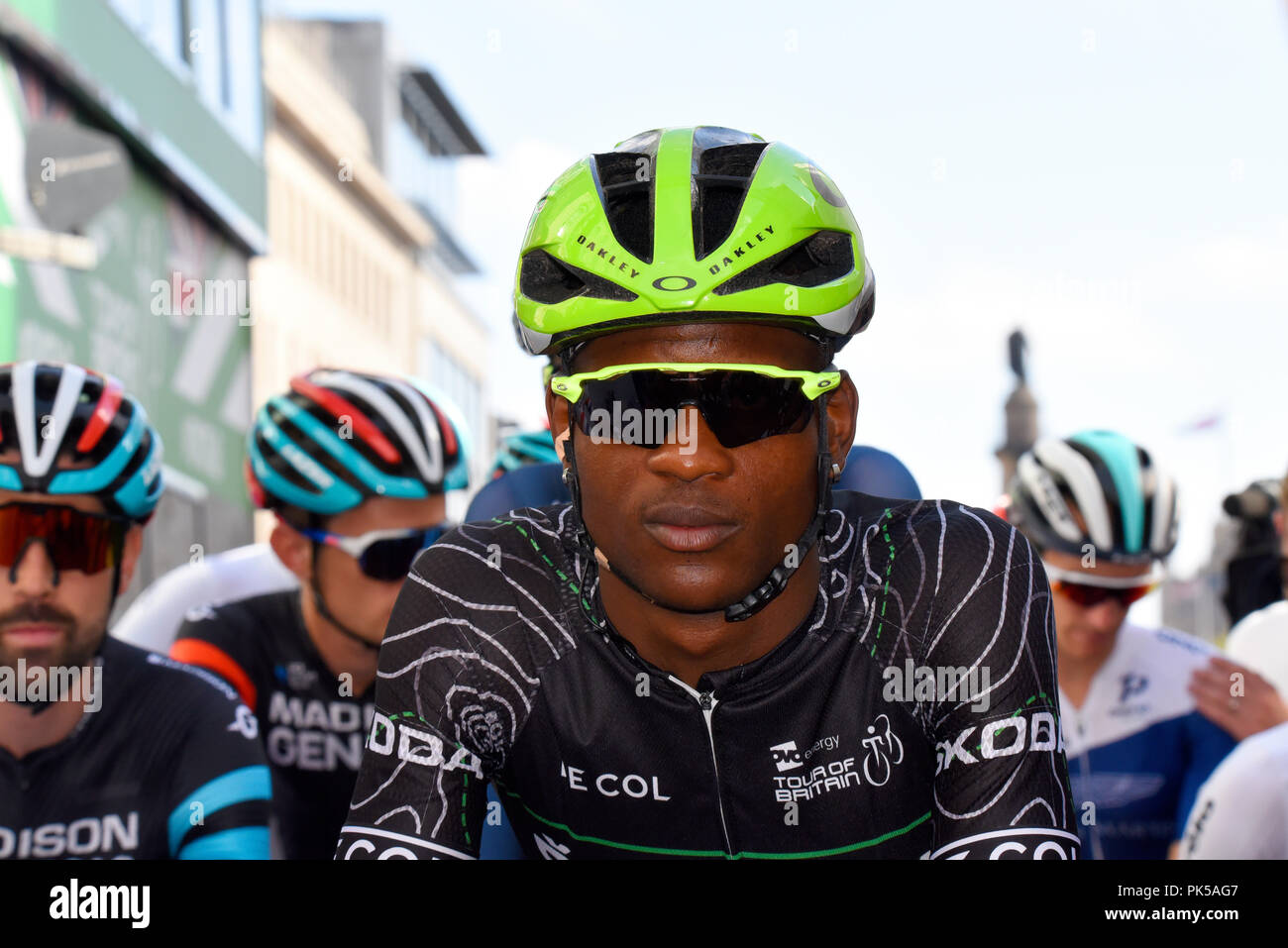 Nicholas Dlamini del Team di Dimension Data all'OVO Energy Tour della Gran Bretagna cycle race, stadio 8, Londra, Regno Unito. Re della montagna jersey Foto Stock