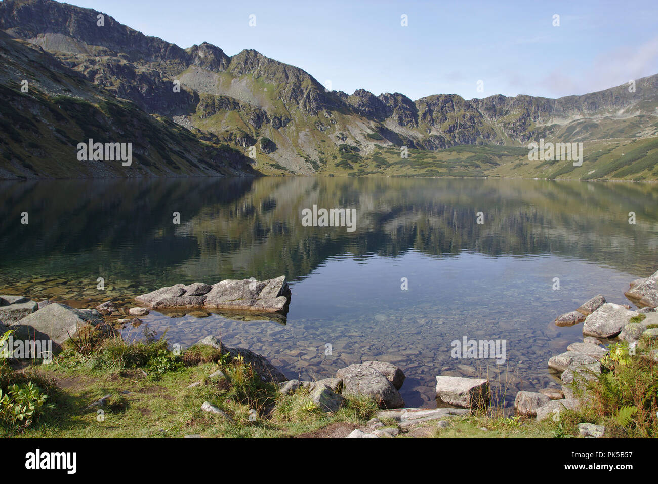 Lago Wielki Staw Polski nella Valle dei Cinque Laghi Polacco, Polonia, Monti Tatra Foto Stock