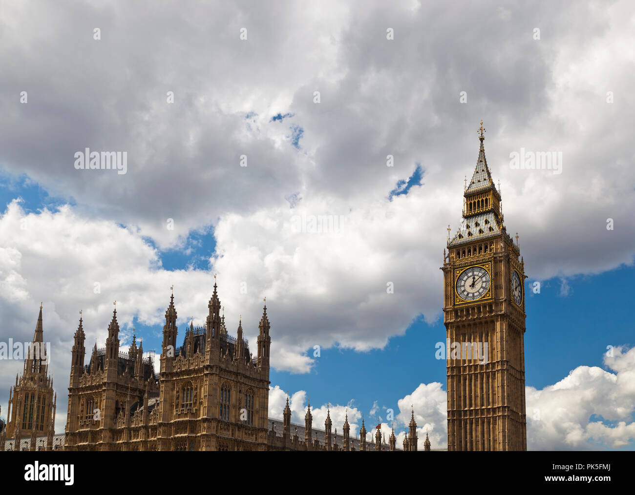 Il Big Ben, il famoso orologio le Case del Parlamento europeo a Londra. Ufficialmente rinominato come Elisabetta La Torre questa immagine è stata scattata prima dei lavori di rinnovo. Foto Stock