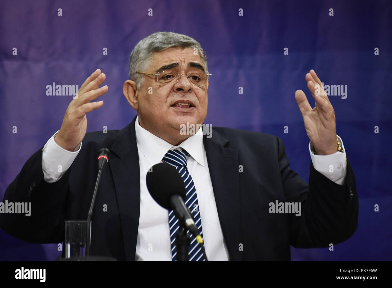 Salonicco, Grecia. Undicesimo Sep, 2018. Nikolaos Michaloliakos leader della Golden Dawn lontano partito di destra durante una conferenza stampa a Salonicco Fiera internazionale del 2018. Credito: Giannis Papanikos/ZUMA filo/Alamy Live News Foto Stock