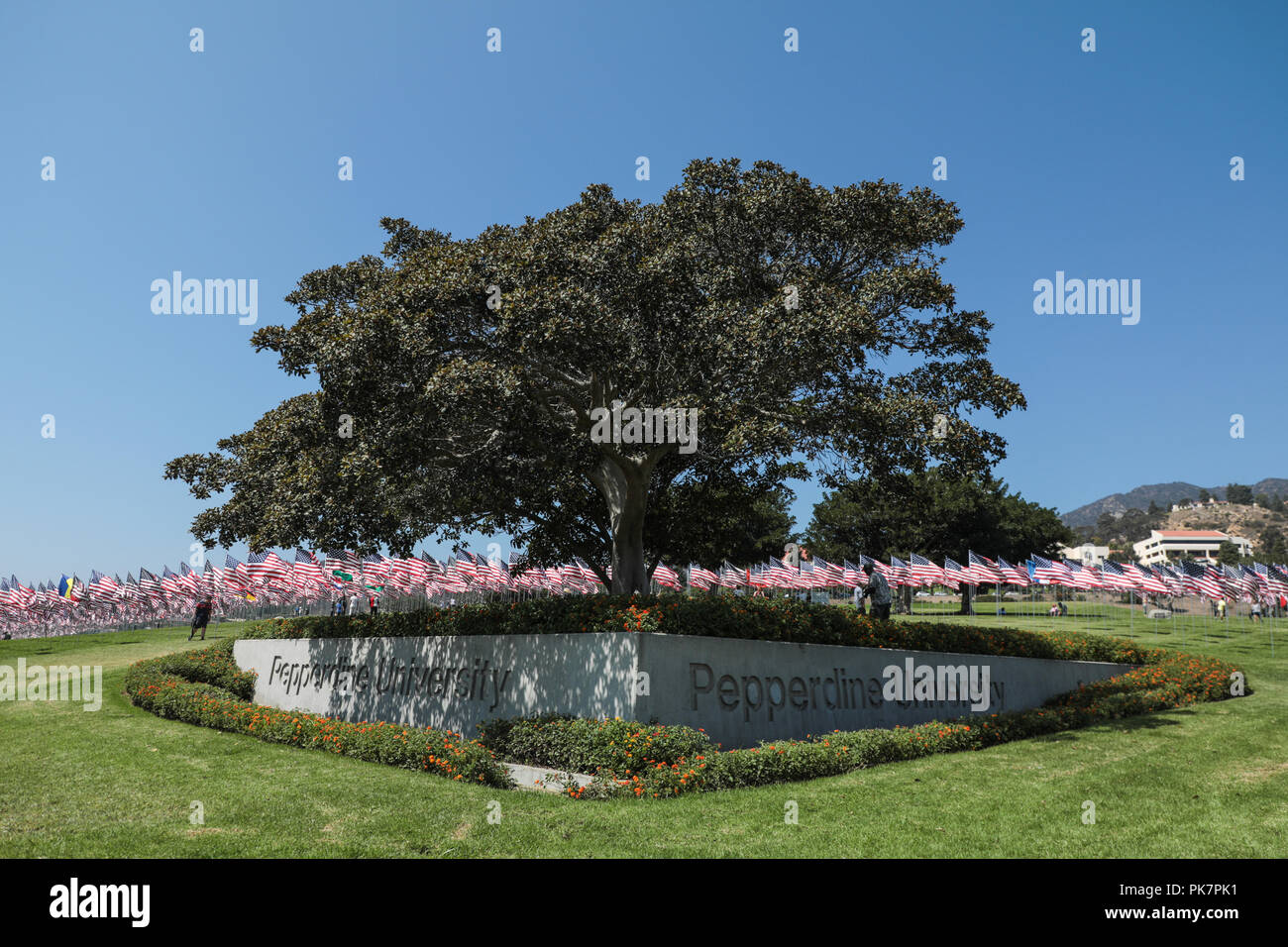 Malibu, California, USA. 11 Settembre, 2018. Malibu, California, USA. 11 Settembre, 2018. L'undicesima edizione del 'ondata di bandiere' a Pepperdine University in Malibu, California. Credito: Sheri Determan/Alamy Live News Foto Stock