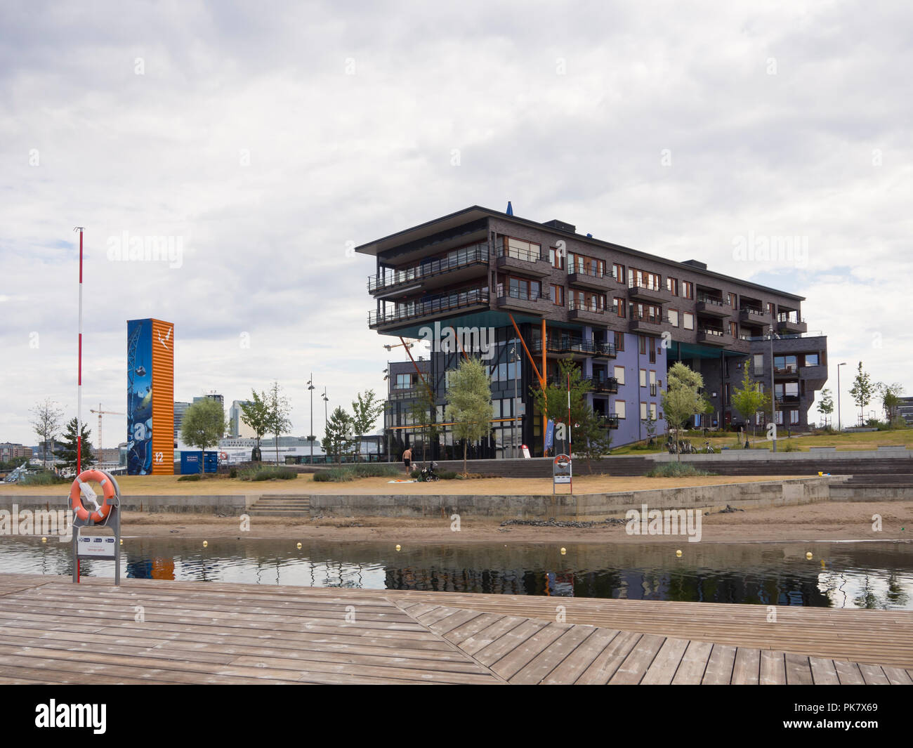 Sorenga, il nuovo quartiere residenziale nel centro di Oslo Norvegia sul fiordo di Oslo, commerciale e residenziale visto dalla spiaggia Foto Stock