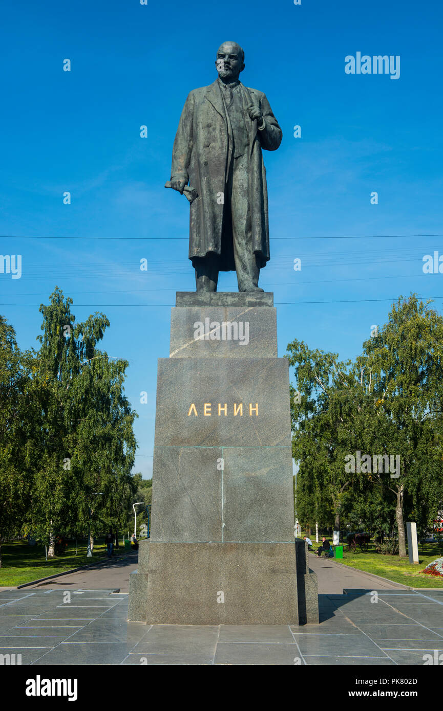 Statua di Lenin nel centro di Vologda, Russia Foto Stock