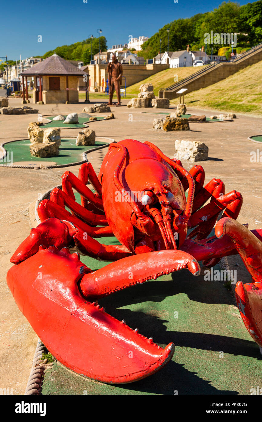 Regno Unito, Inghilterra, Yorkshire, Filey, promenade crazy golf, aragosta buco di pericolo Foto Stock