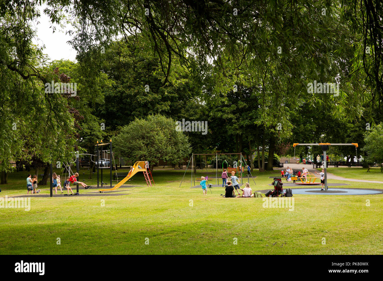 Regno Unito, Inghilterra, Yorkshire, Filey, Glen giardini, area giochi per bambini Foto Stock