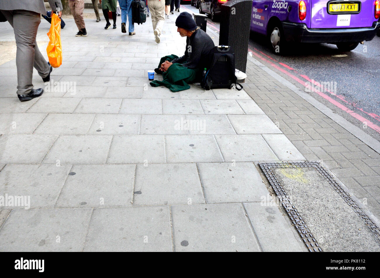 Senzatetto in Street, Londra, Inghilterra, Regno Unito. Foto Stock