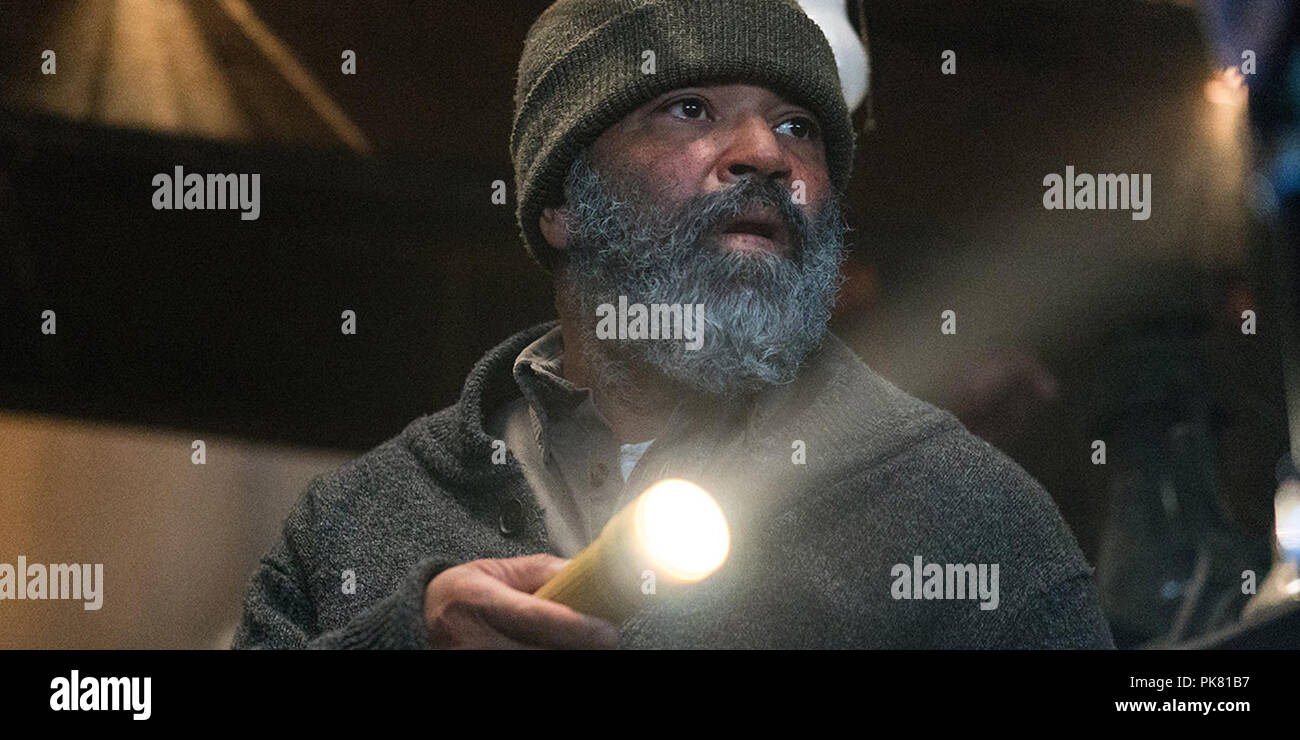 Tenere premuto il buio è un prossimo thriller americano film diretto da Jeremy Saulnier da una sceneggiatura di Macon Blair. Esso è basato sul romanzo dello stesso nome da William Giraldi. Esso stelle Jeffrey Wright, Alexander Skarsgård, James Badge Dale, Riley Keough e Julian antilope nera. Questa fotografia è per il solo uso editoriale ed è il copyright del film company e/o il fotografo assegnato dal film o società di produzione e può essere riprodotto solo da pubblicazioni in congiunzione con la promozione del film di cui sopra. Un credito per il film company è richiesto. Il Fotografo sh Foto Stock