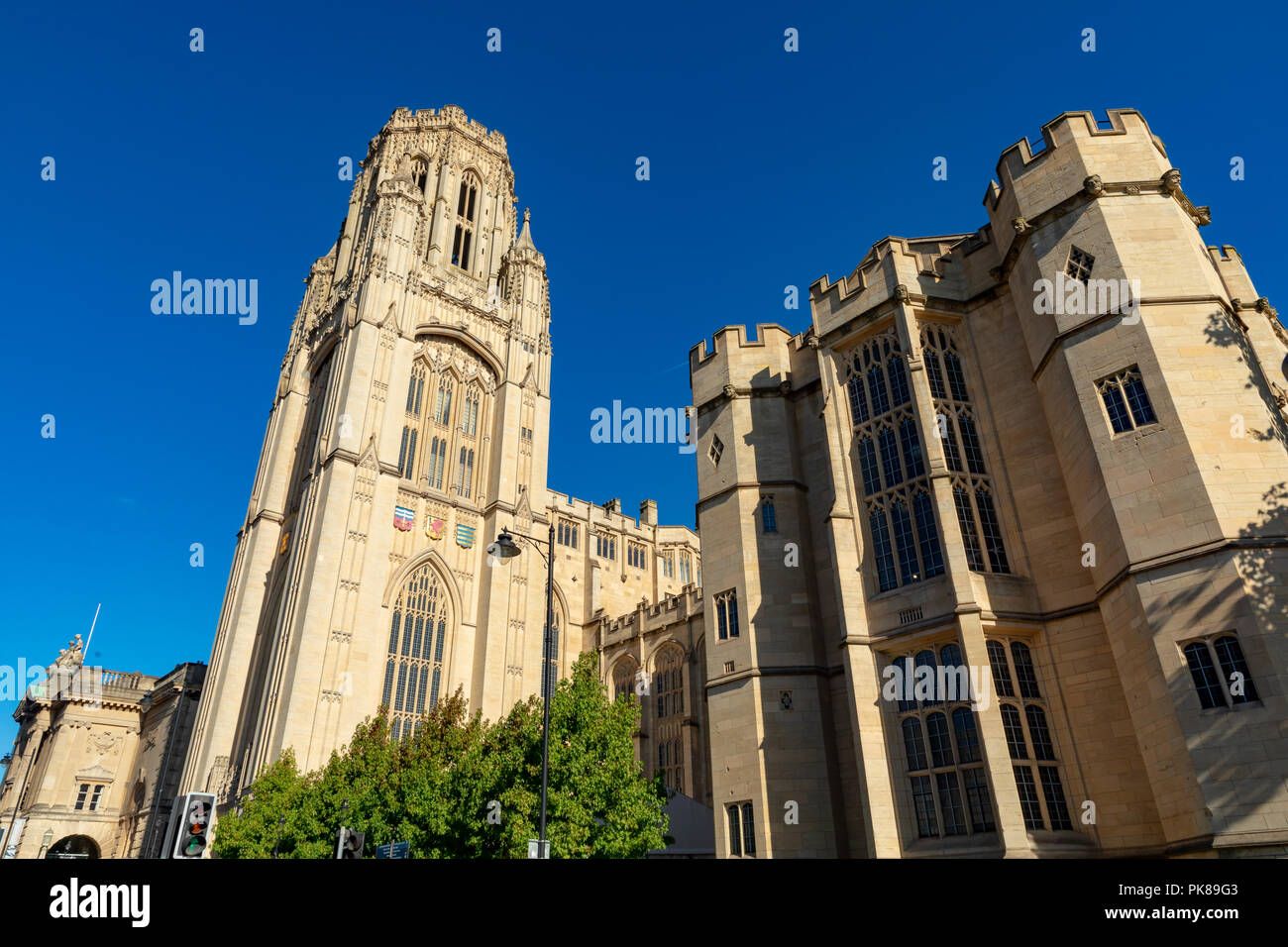 Bristol Inghilterra Settembre 07, 2018 il Wills Memorial Torre dell'Università di Bristol visto da Park Row Foto Stock