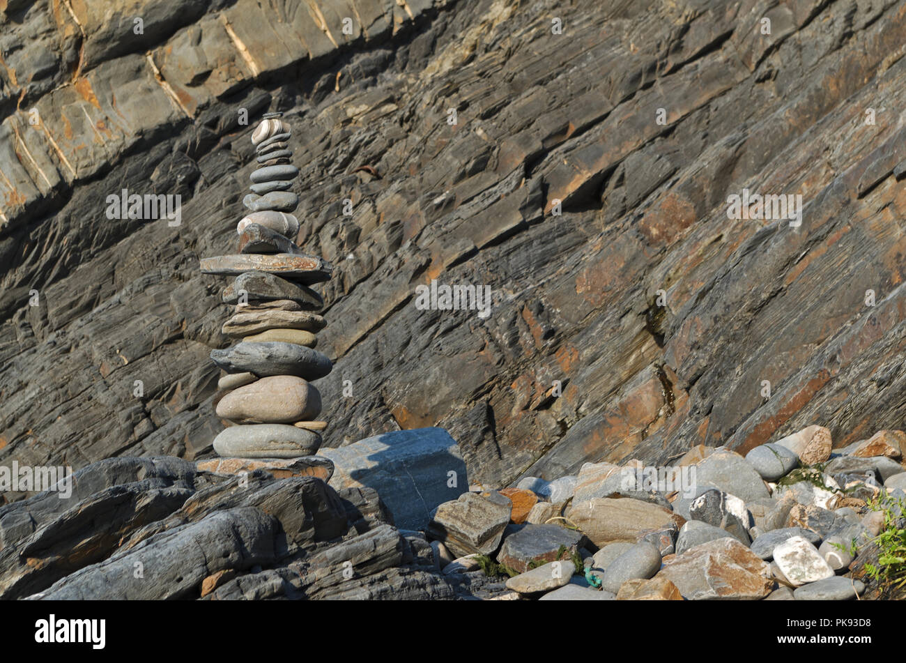 Pila di ciottoli. Lo Zen e l'armonia dei temi Foto Stock