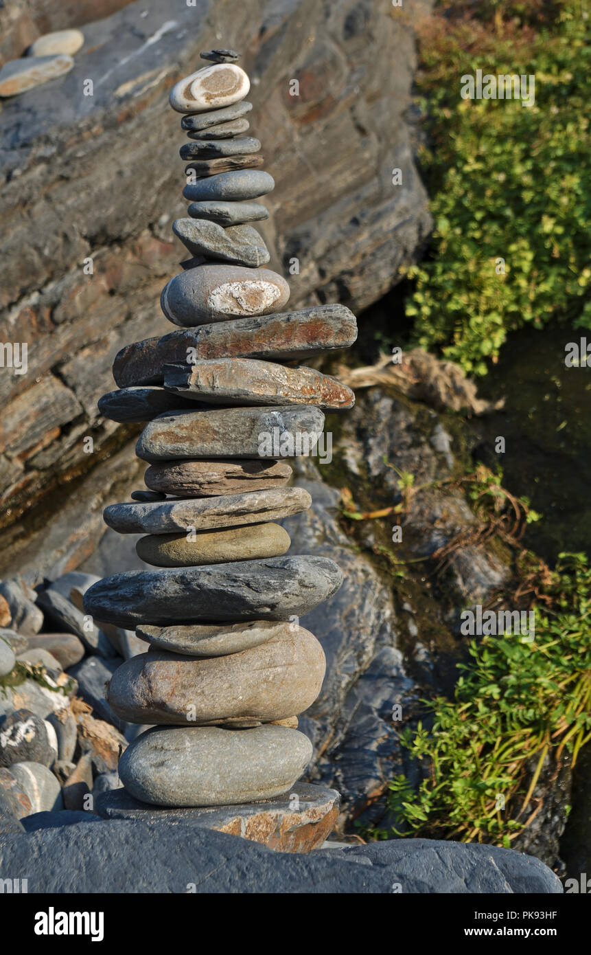 Pila di ciottoli. Lo Zen e l'armonia dei temi Foto Stock