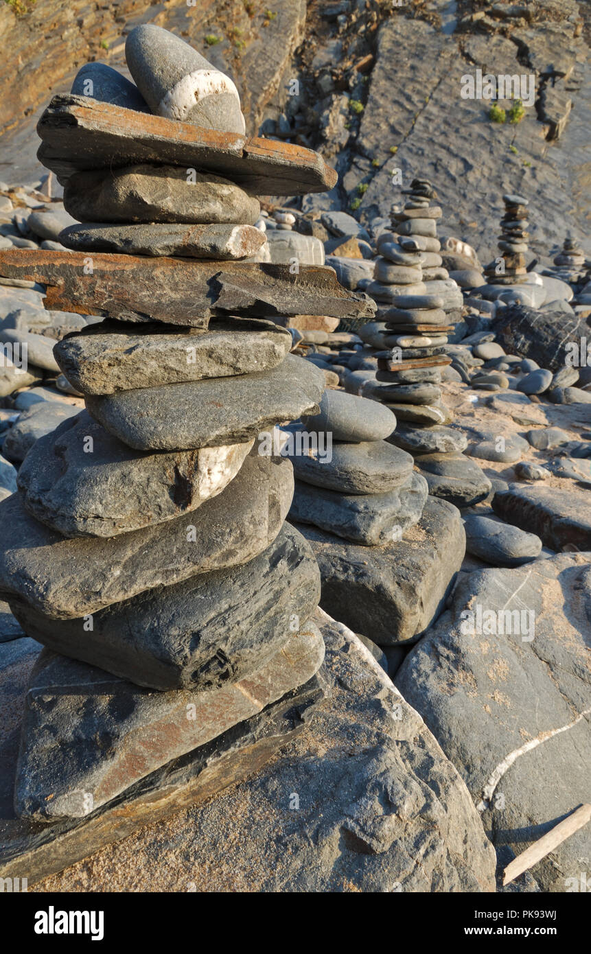 Pila di ciottoli. Lo Zen e l'armonia dei temi Foto Stock
