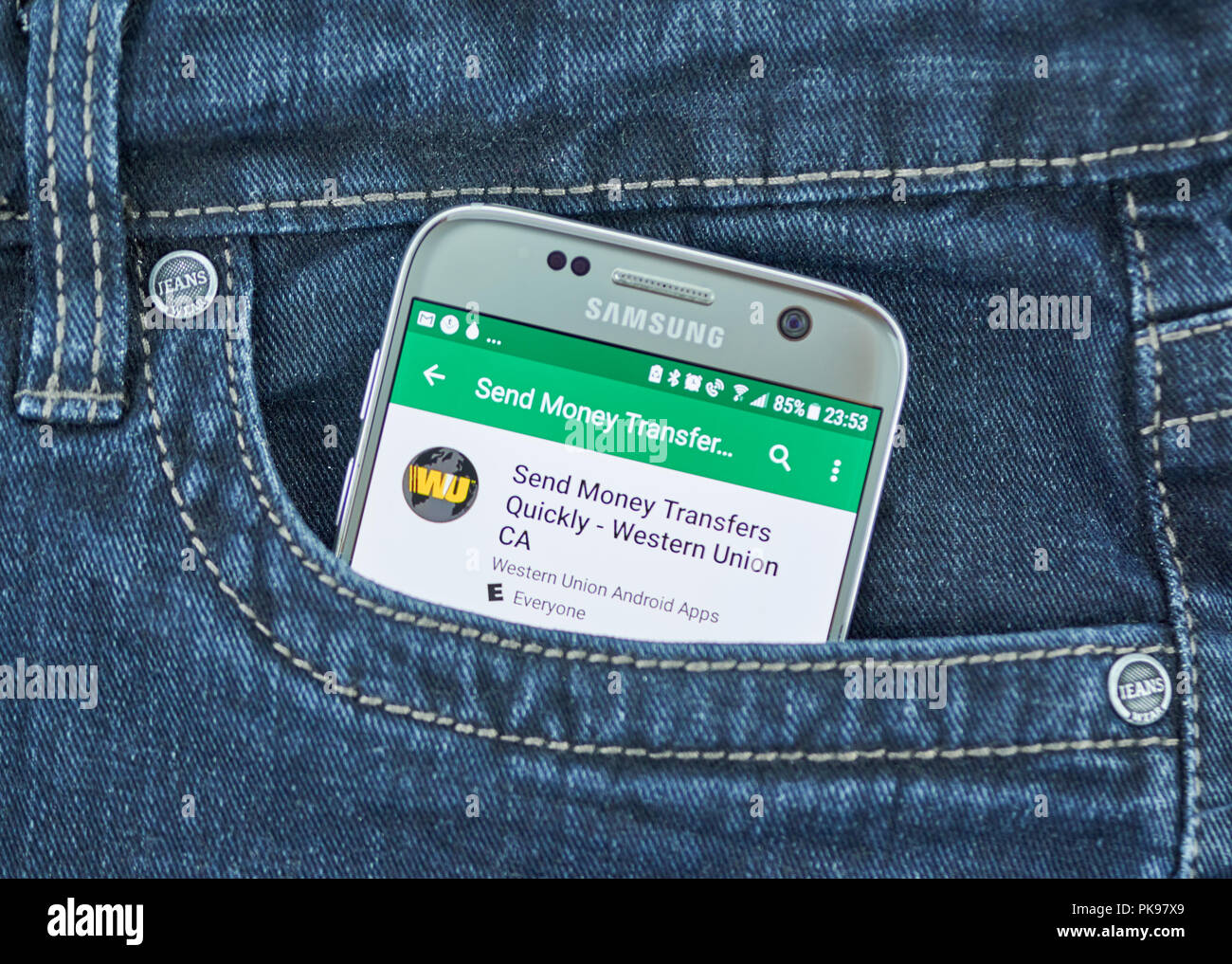 MONTREAL, Canada - 8 Settembre 2018: Western Union mobile app. La Western Union Company è un americano di servizi finanziari e società di comunicazione Foto Stock