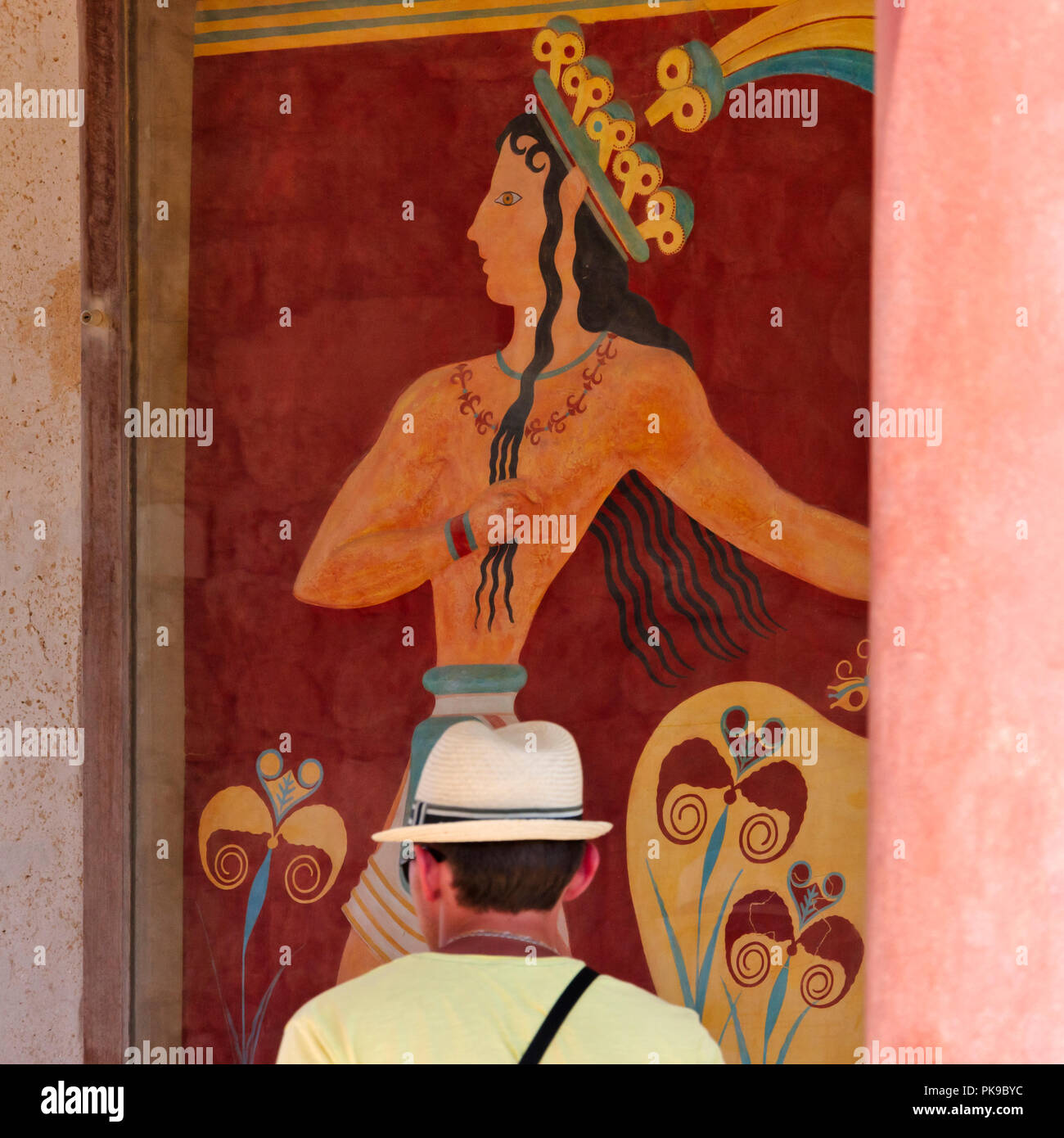 Turistico a palazzo minoico di Cnosso, Creta, Grecia Foto Stock
