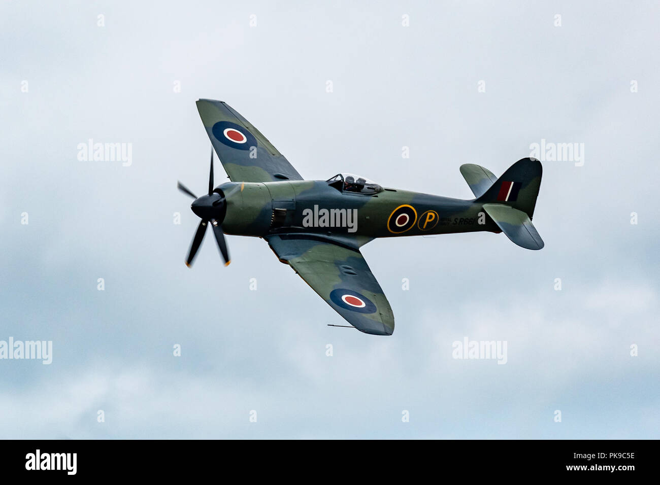 Un Hawker Sea Fury a carico del gestore caccia bombardiere del Fleet Air Arm. Uno dei più veloci del pistone aeromobili motorizzati, vedendo il servizio nella guerra di Corea Foto Stock