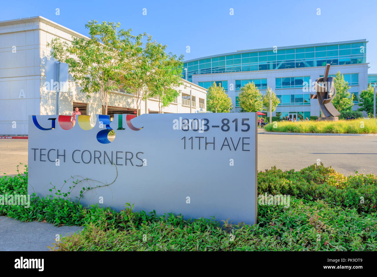 Sunnyvale, California, Stati Uniti - Agosto 13, 2018: Google Tech angoli firmare all'entrata di Google nuovo Campus a Sunnyvale, Silicon Valley. Foto Stock