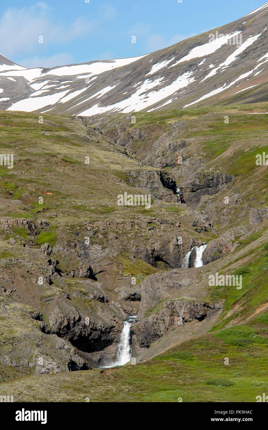 Bella ruscello di montagna in Western Islanda Foto Stock