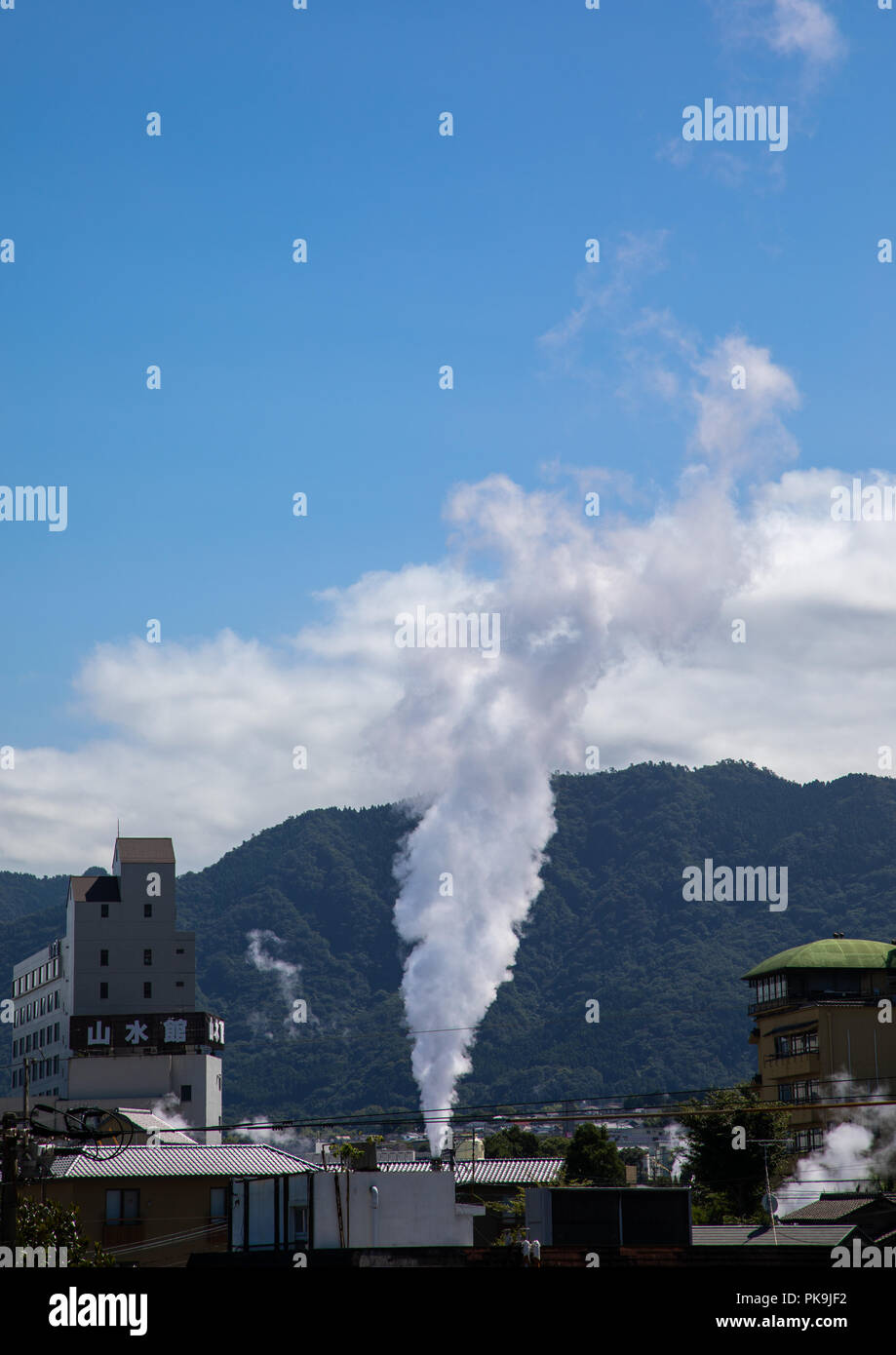 Fumo in primavera calda area, prefettura di Oita, Beppu, Giappone Foto Stock