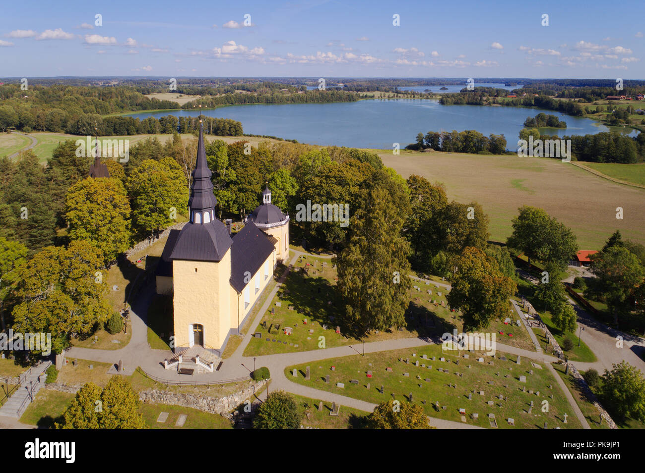 Bjornlunda, Svezia - 2 Settembre 2018: Veduta aerea della chiesa Bjornlunda con i suoi dintorni. Foto Stock