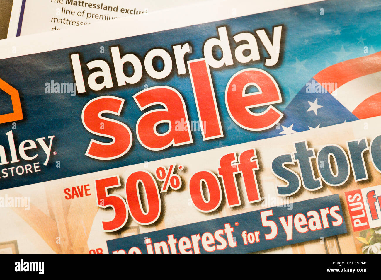 La giornata del lavoro vendita annuncio mailer da furniture store - USA Foto Stock
