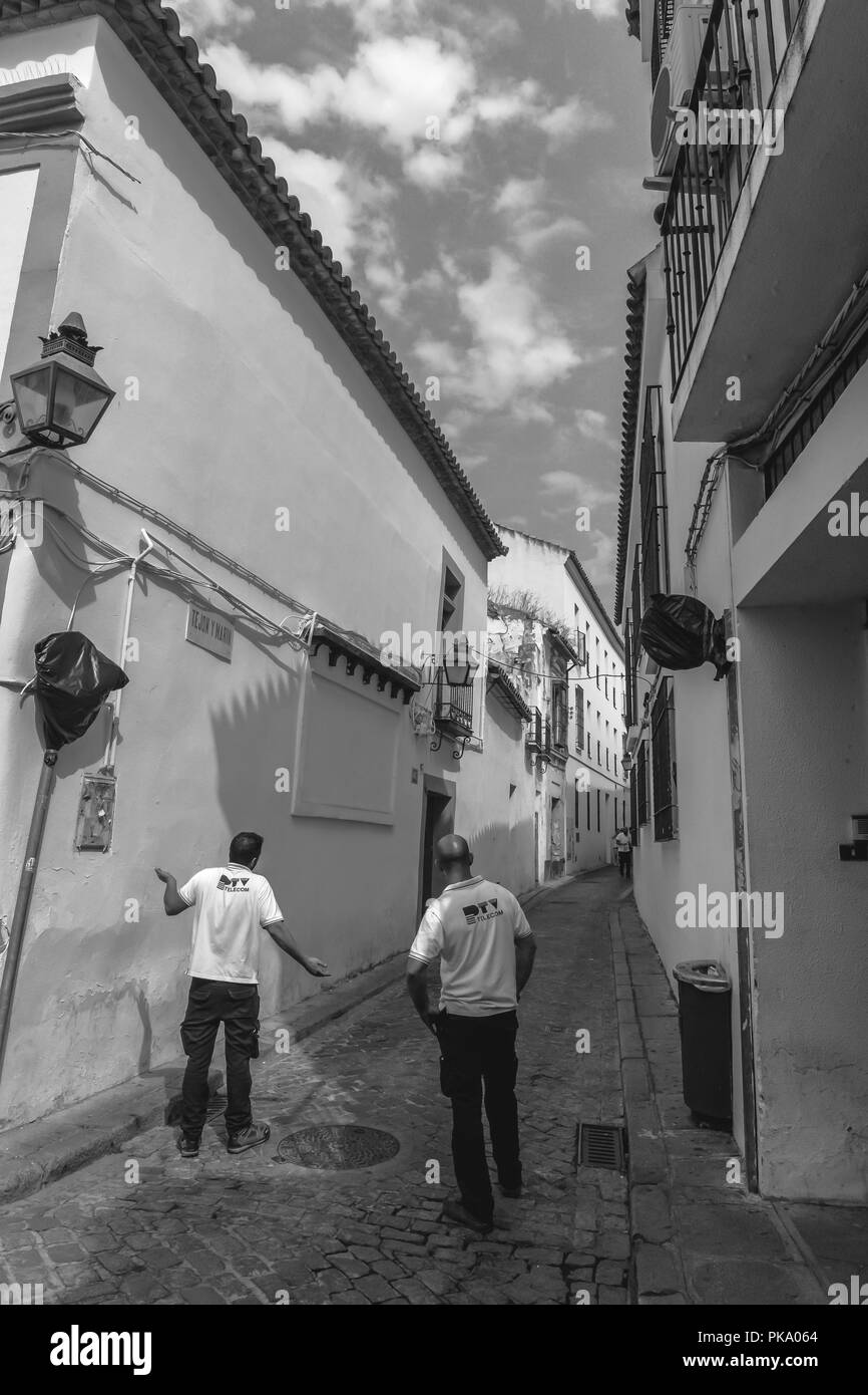 Cordoba/ Spagna - 20/08/18 - lavoratori nell'area della città vecchia di Cordoba - Spagna Foto Stock