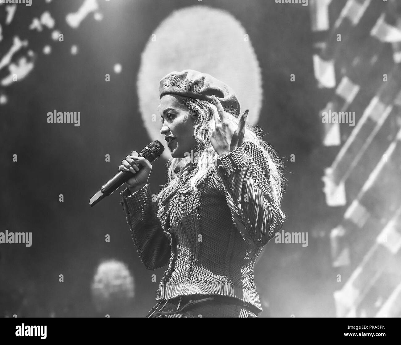 Rita Ora esegue a Ascot Racecourse dotate: Rita Ora dove: Ascot, Regno Unito quando: 11 Ago 2018 Credit: John Rainford/WENN Foto Stock