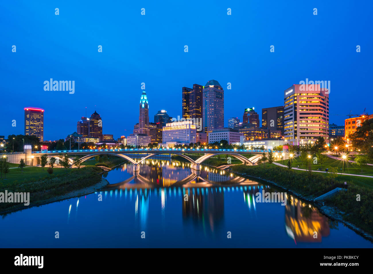 Columbus, Ohio, Stati Uniti d'America. 9-11-17: bella columbus skyline notturno Foto Stock
