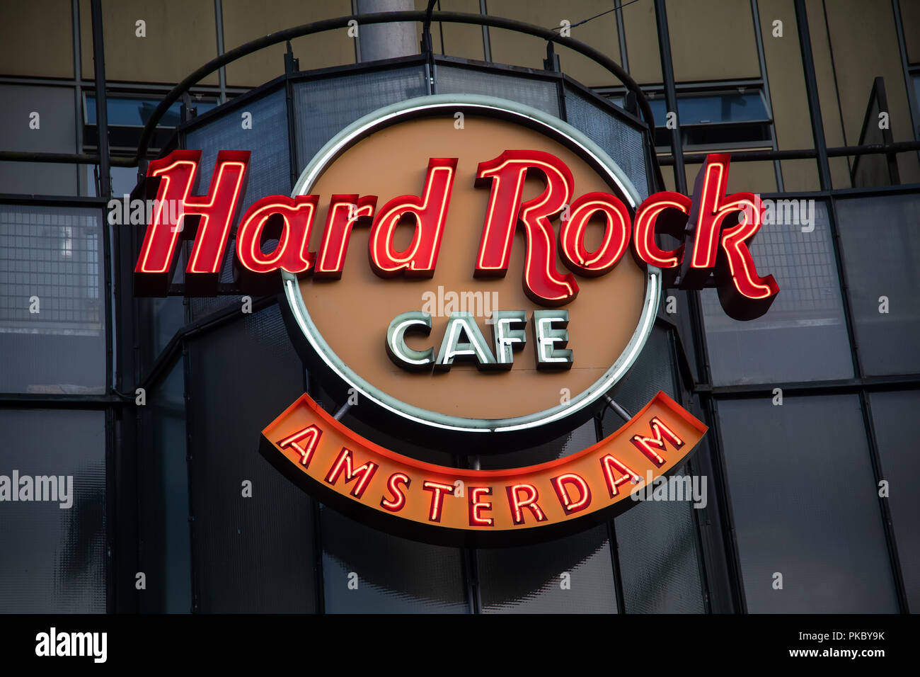 Amsterdam, Paesi Bassi - 7 Luglio 2018: facciata del Hard Rock Cafe Amsterdam con il famoso logo Foto Stock