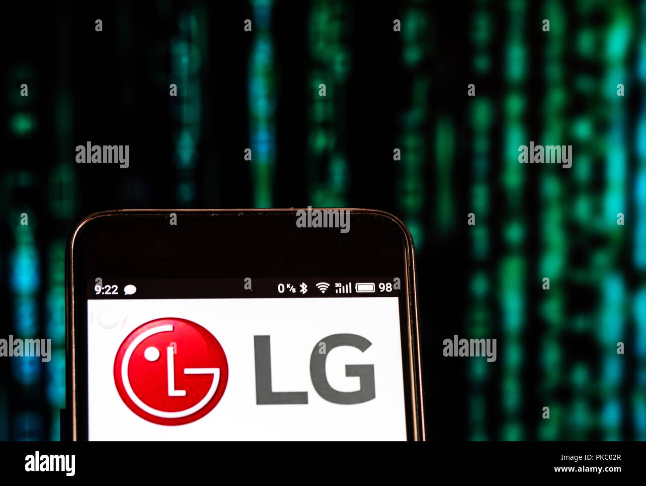 LG Electronics Inc. logo che si vede visualizzato sul telefono intelligente Foto Stock