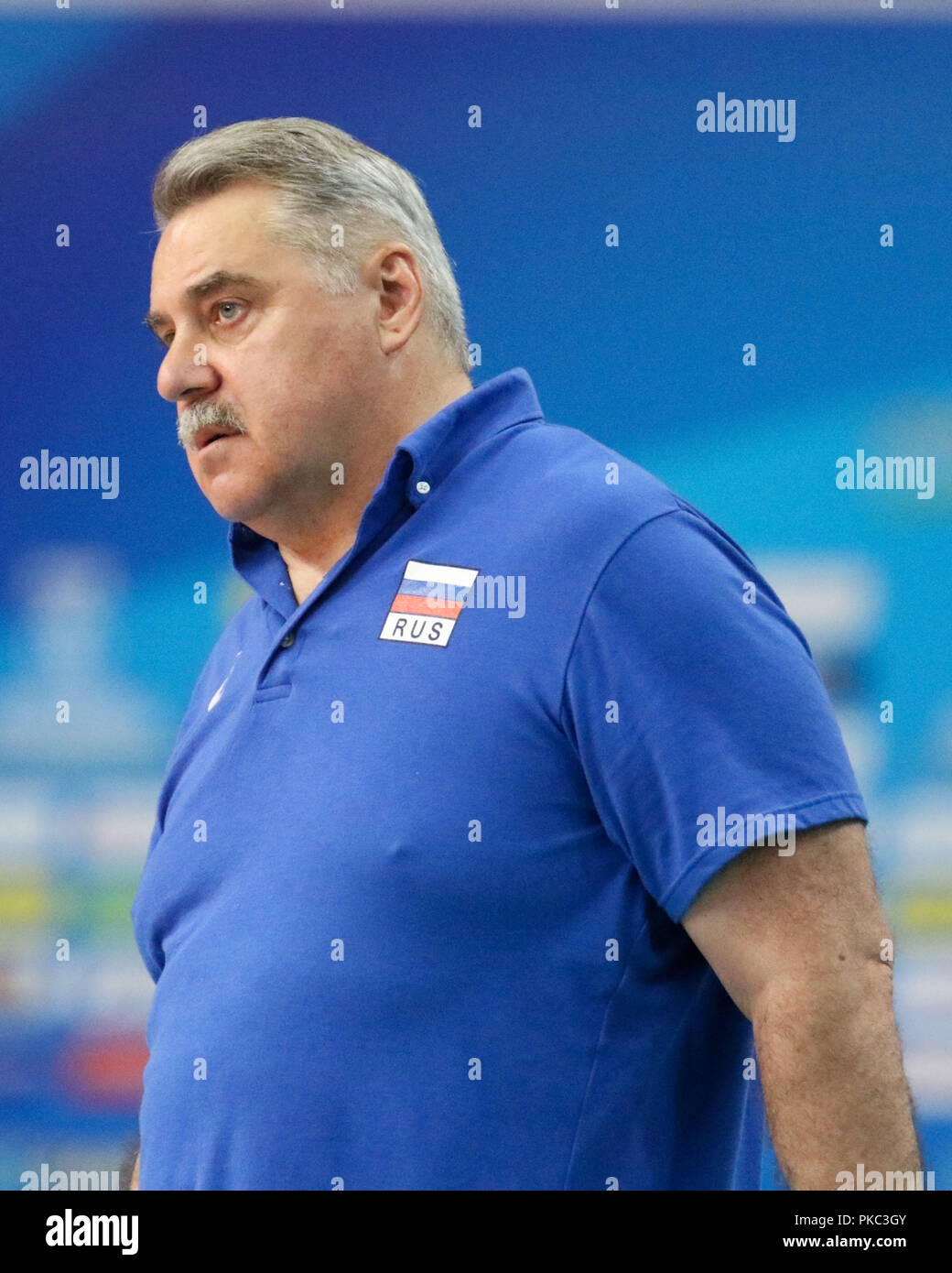 Bari (Italia), 12 Settembre 2018: Russia coach Shliapnikov durante la piscina C match Australia vs Russia a FIVB Pallavolo uomini del Campionato del Mondo 2018. Credito: NICOLA MASTRONARDI/Alamy Live News Foto Stock