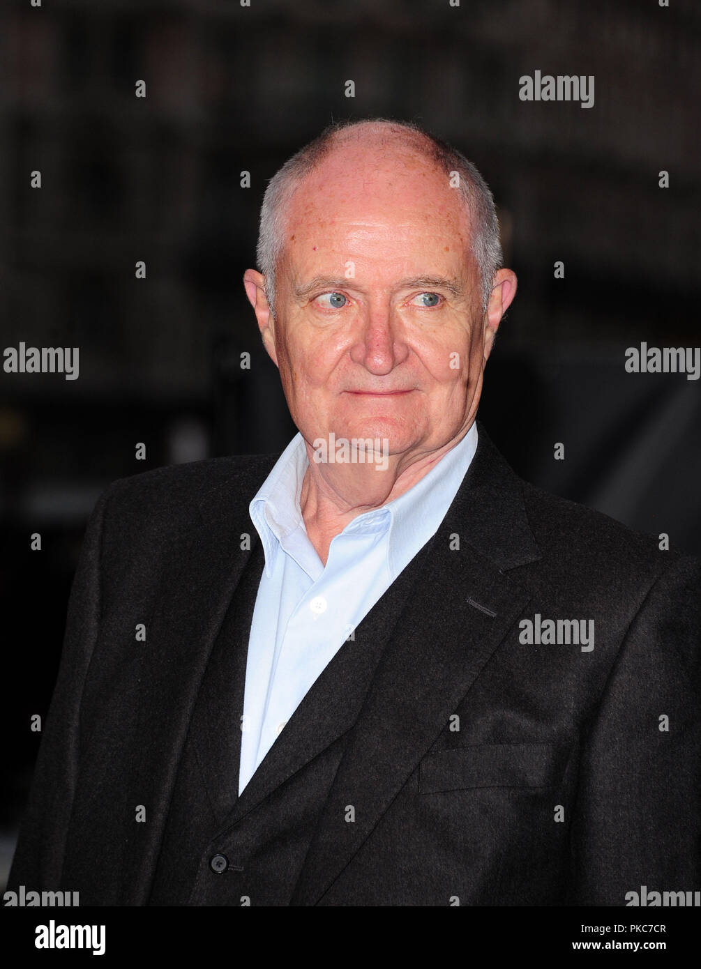 Londra, Regno Unito. Xii Sep 2018. Jim Broadbent frequentando la Premiere mondiale del re dei ladri al La Vue West End Leicester Square Londra 12 settembre 2018 Credit: Peter Phillips/Alamy Live News Foto Stock