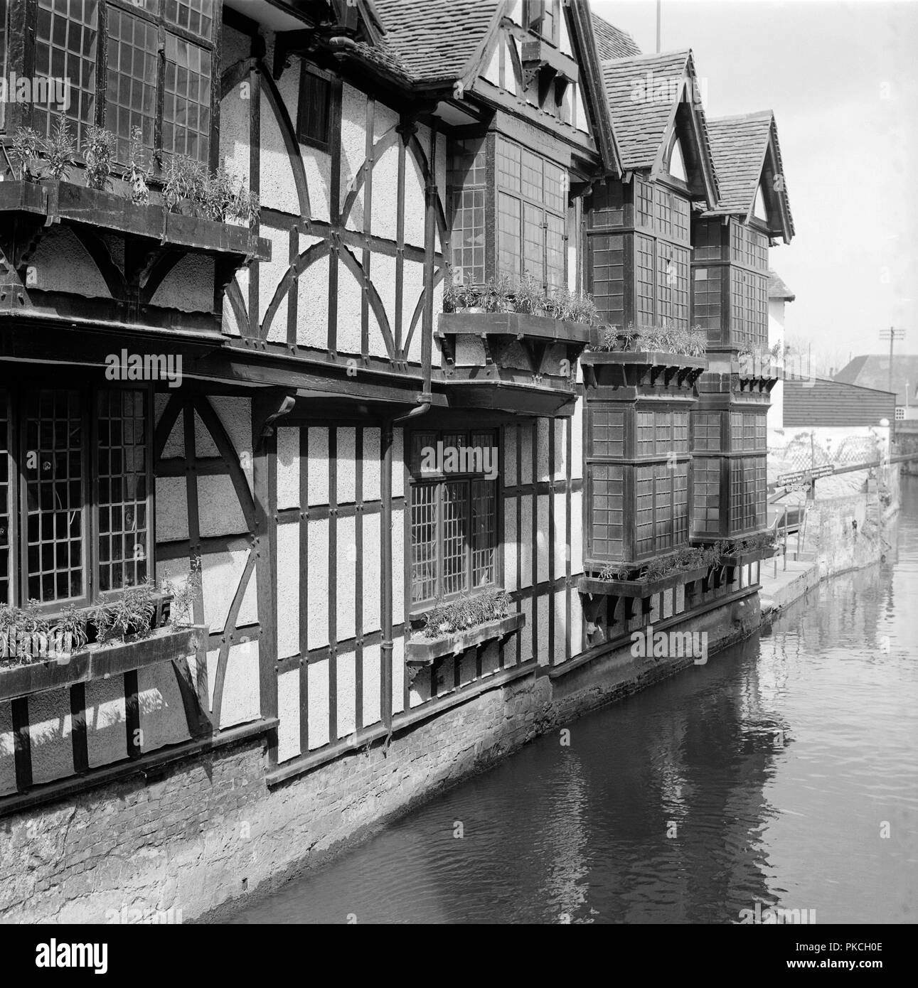 La vecchia casa di tessitori, Canterbury, nel Kent, 1960. Artista: Laurence Goldman. Foto Stock