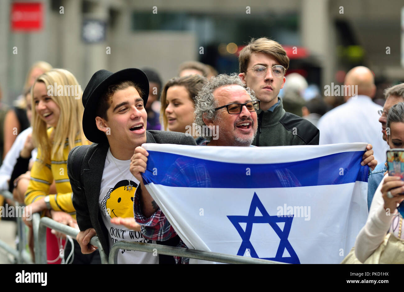 Harry Saul Markham e Gary Benjamin (Sionismo sostenitori) protestando al di fuori del partito laburista HQ come il partito discutere di anti-semitismo all'interno. 4 settembre 2018 Foto Stock