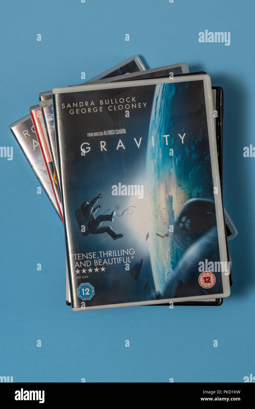 DVD del film "gravità" in un caso con opere d'arte. Foto Stock