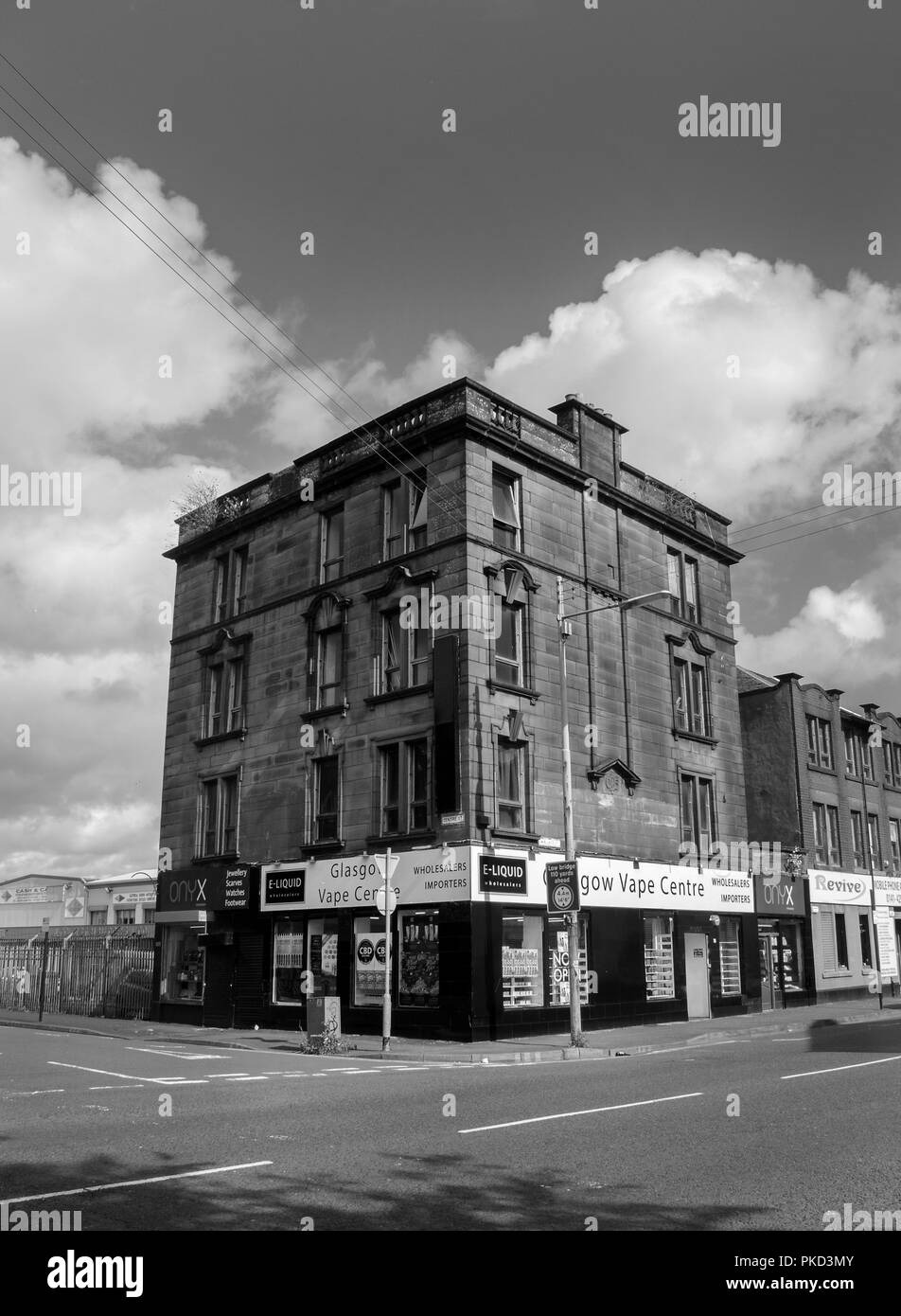 GLASGOW, SCOZIA - 12 settembre 2018: una fotografia in bianco e nero di un vecchio edificio che è stato costruito in 1905 in Wallace Street, Glasgow. Foto Stock