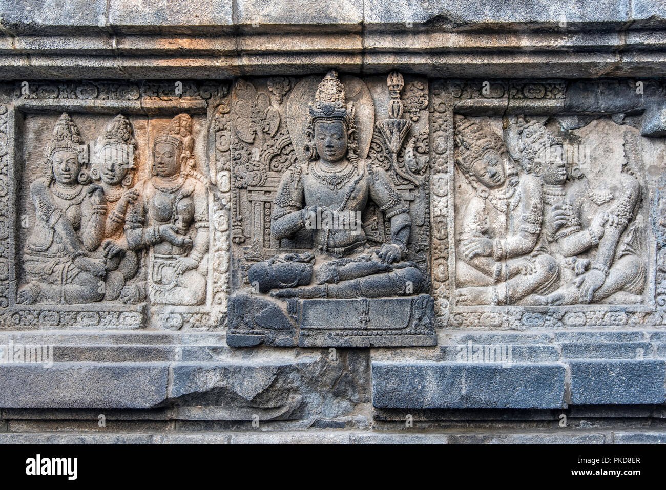 Pannello di rilievo, Candi Shiva Mahadeva, Prambanan tempio complesso, Yogyakarta, Java, Indonesia Foto Stock
