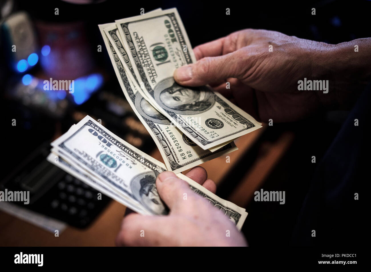 American Hundred Dollar Bills-Conteggio contanti Foto Stock