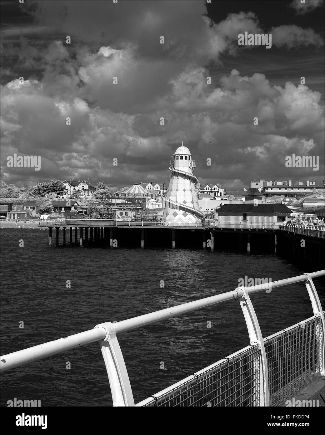 Clacton Pier a No1 Mare del Nord. Foto Stock