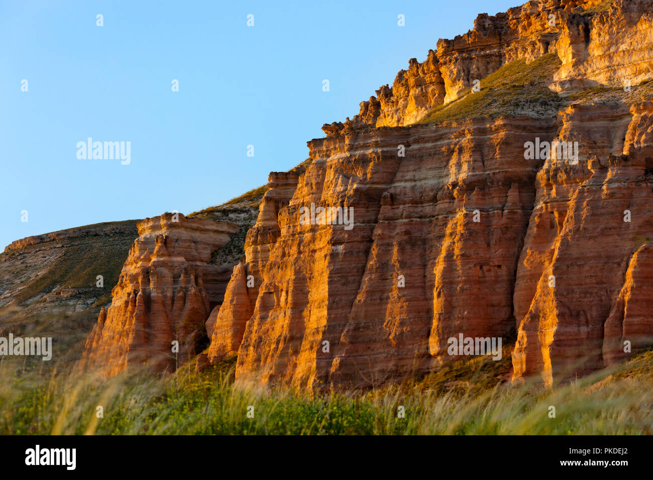 Formazioni di roccia nella valle, Goreme, Cappadocia, Turchia (Patrimonio Mondiale dell'UNESCO) Foto Stock