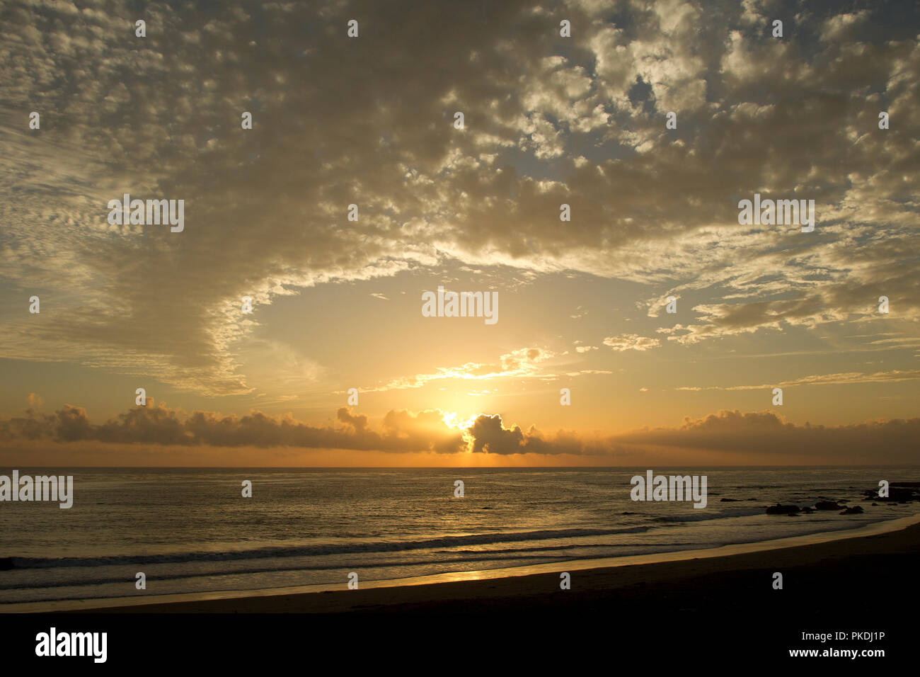 Tramonto sull'Oceano Pacifico Foto Stock