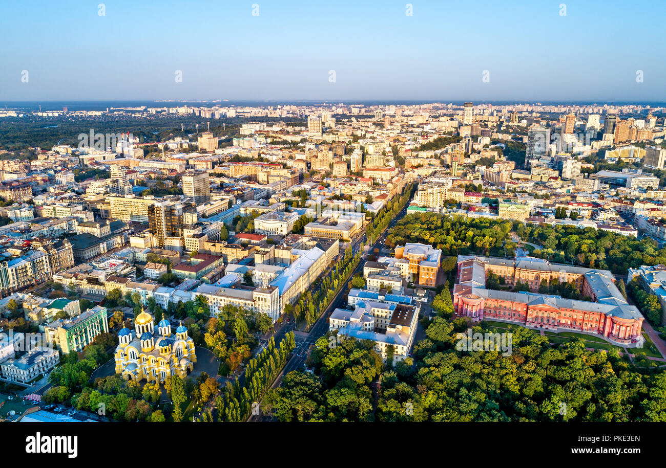 Il centro di Kiev con San Volodymyr Cattedrale e l'Università Nazionale. L'Ucraina Foto Stock