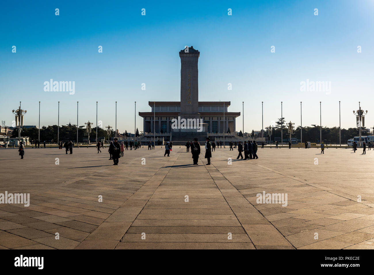 Il presidente Mao Memorial Hall e un monumento al popolo di eroi in piazza Tiananmen, Pechino Foto Stock