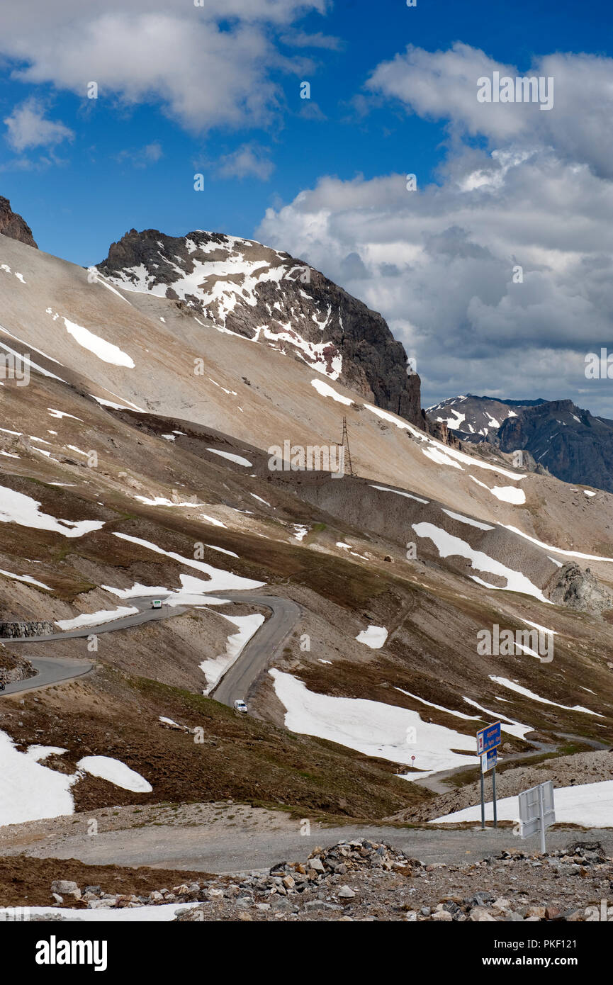 Impressioni delle Alpi francesi dal Col du Lautaret, nelle Hautes Alpes dipartimento (Francia, 14/06/2010) Foto Stock