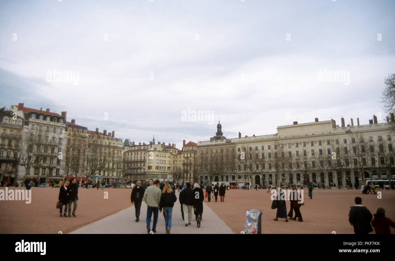 Il Place Bellecour sulla Presqu'île di Lione (Francia, 16/03/2002) Foto Stock