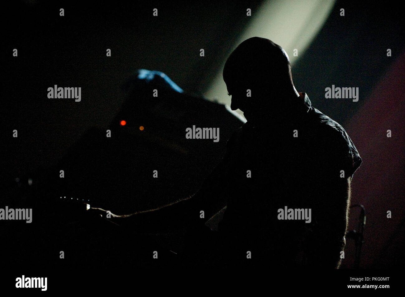 Punkband belga i bambini a giocare a la vittoria concerto dell'AB InBev sindacati in Leuven (Belgio, 30/01/2010) Foto Stock