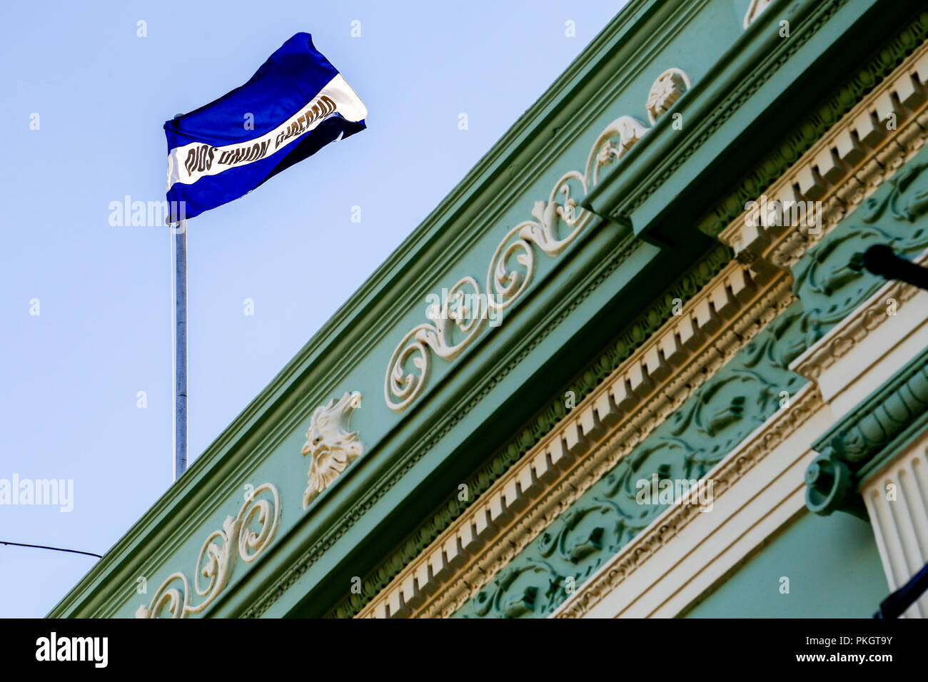 Battenti bandiera di El Salvador Foto Stock